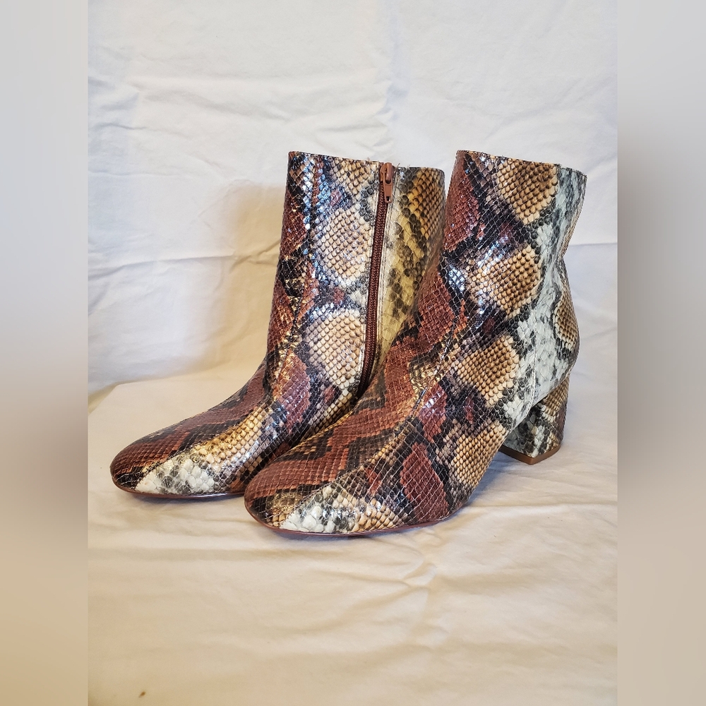 Chinese Laundry Snake Skin Boots Size 9.5